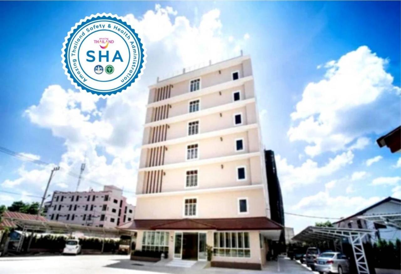 P.A. Thani Hotel Nakhon Sawan Exterior photo